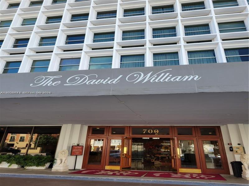 David William Apt #719