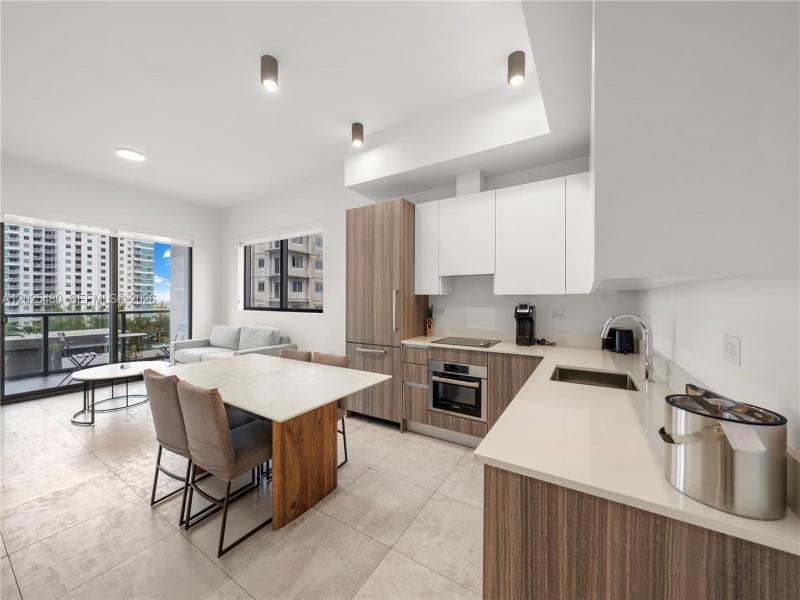 Condo for sale at Smart Brickell Residences 1202