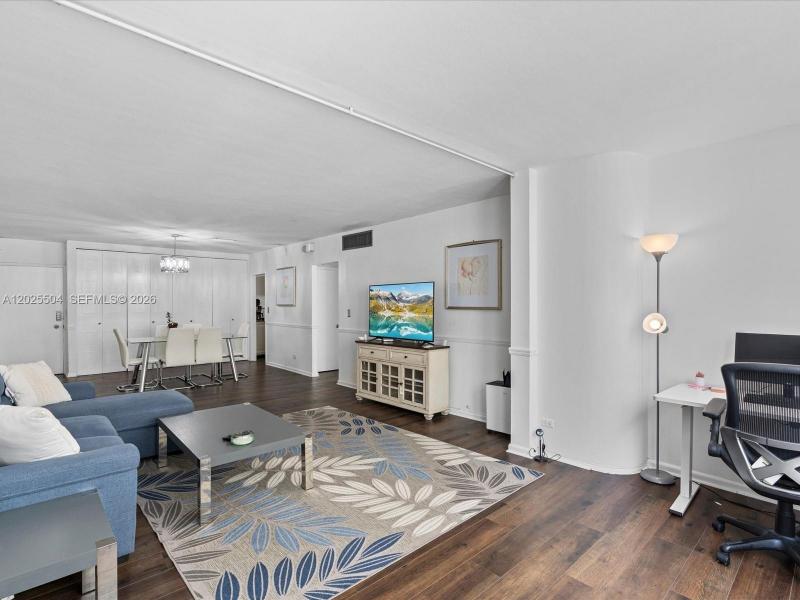 Condo for sale at Carriage Club North 222