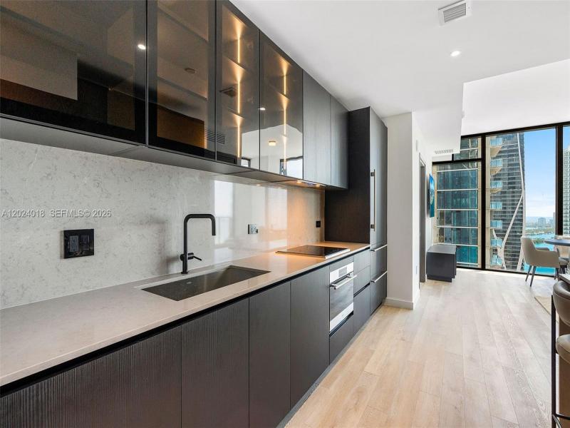 Condo for sale at E11EVEN Hotel & Residences 4504