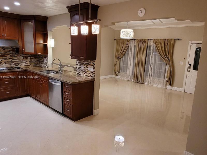Property photo # 4