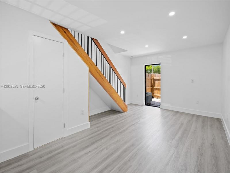 Property photo # 8