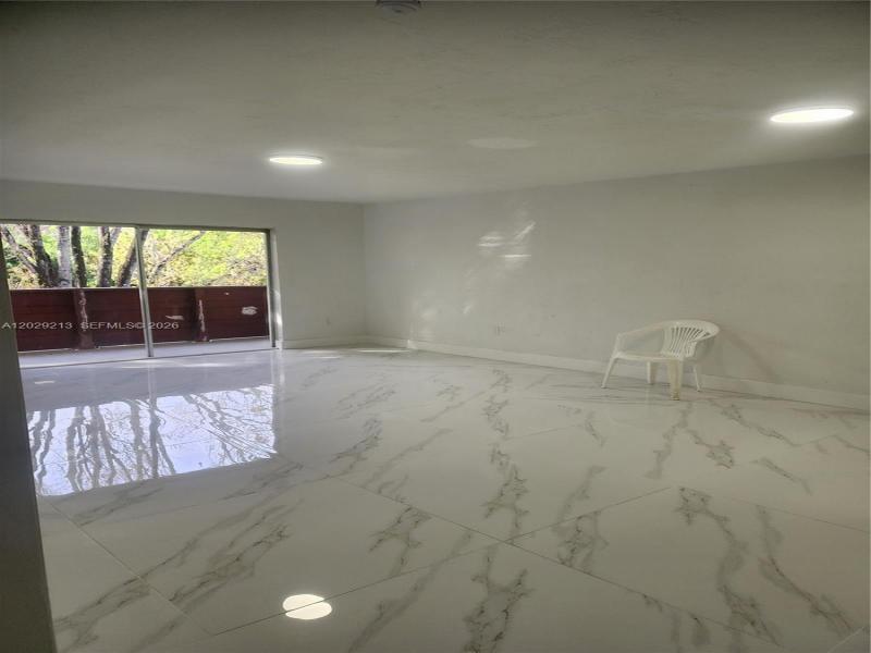 Comprar apartamento en Villa Capri 304