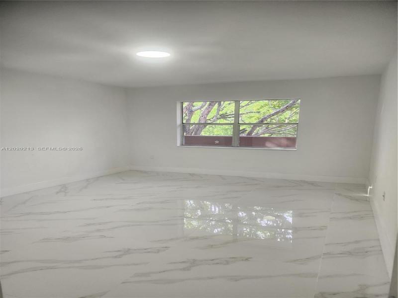 Comprar apartamento en Villa Capri 304