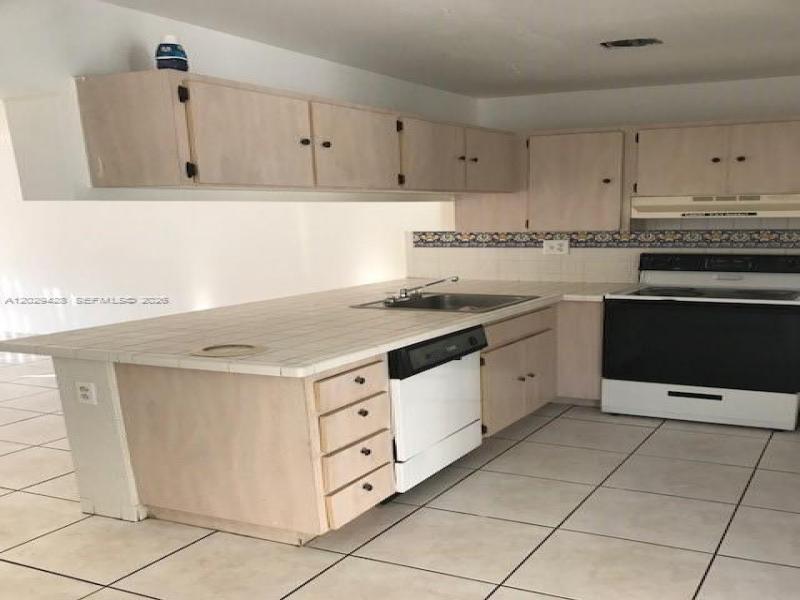 Property photo # 0