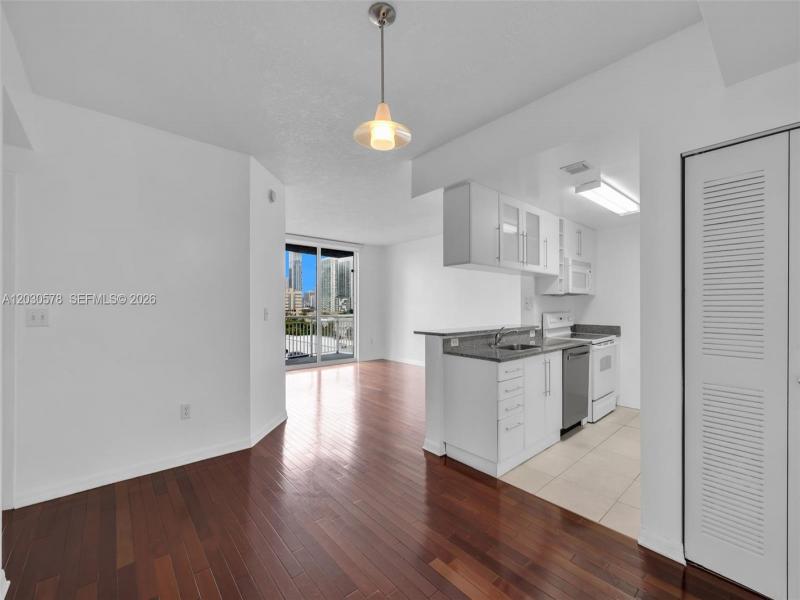 Property photo # 7