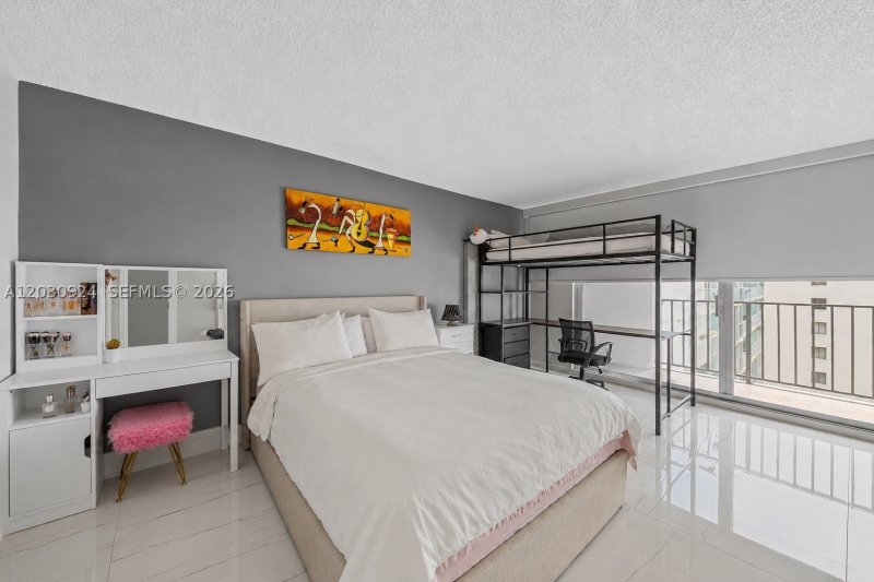 Condo for sale at Grandview Palace 1710
