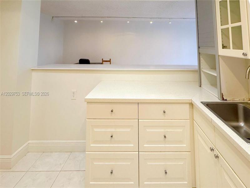Condo for sale at Oceanview Park 323