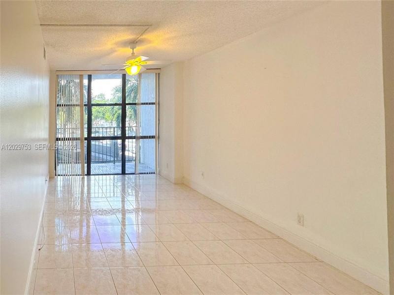 Condo for sale at Oceanview Park 323