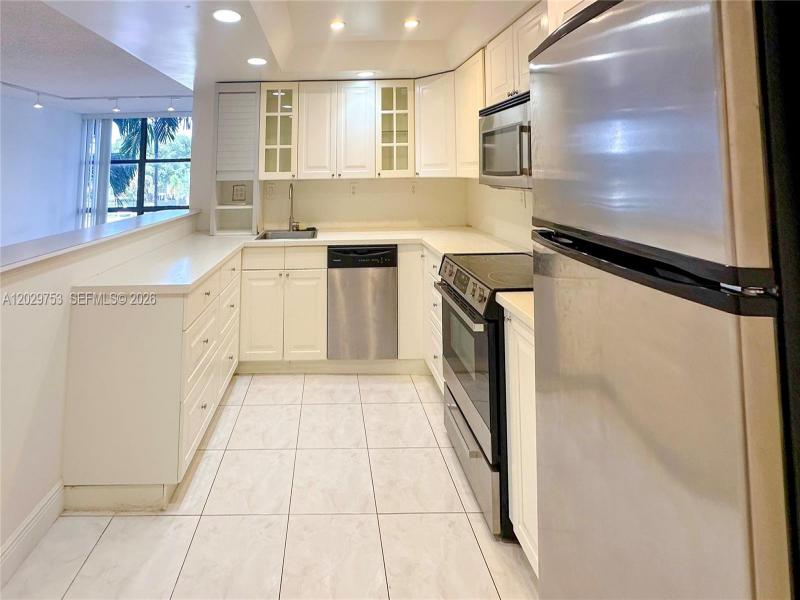 Oceanview Park Apt #323