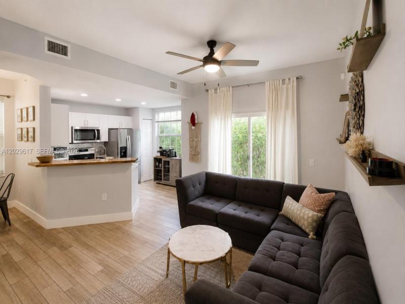 Property photo # 4
