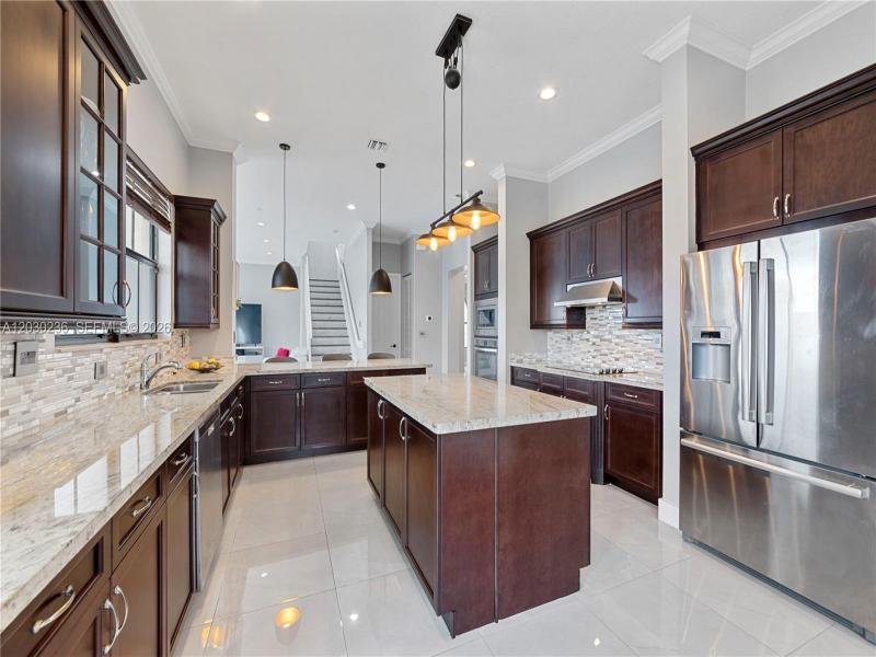 Property photo # 9