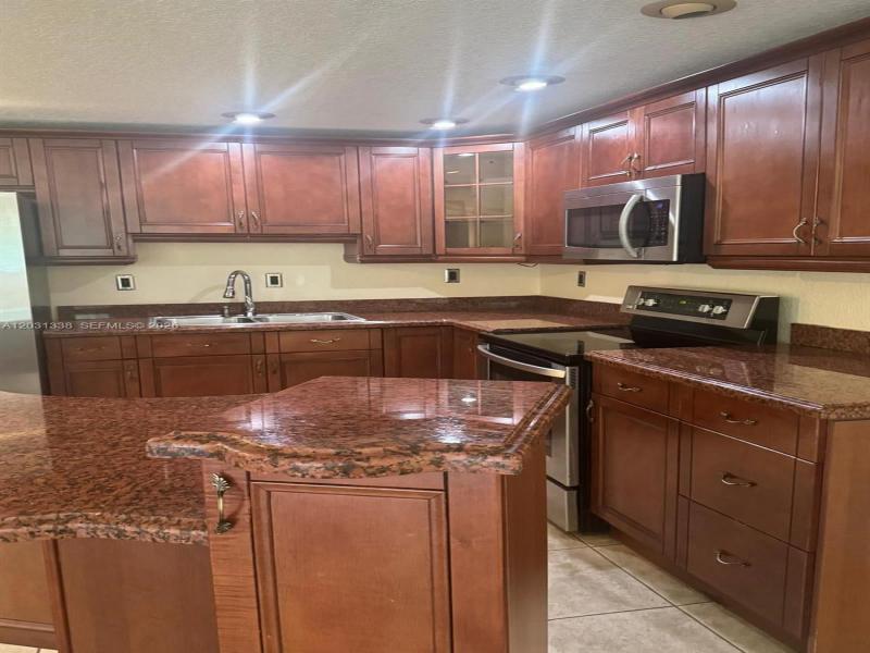 Property photo # 4
