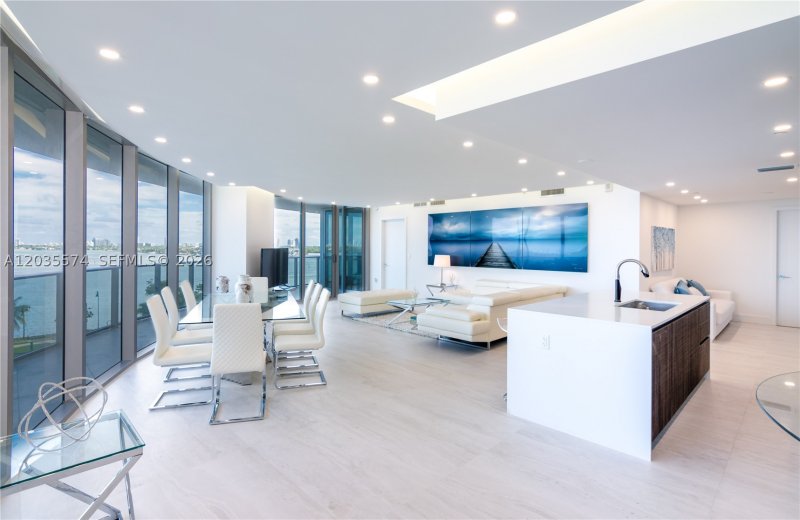 Apartment for rent at Aria on The Bay 615