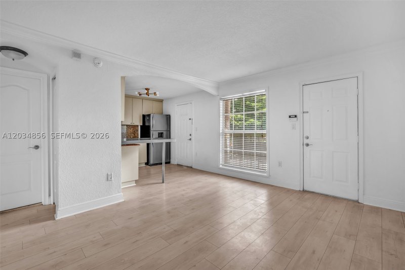Property photo # 6