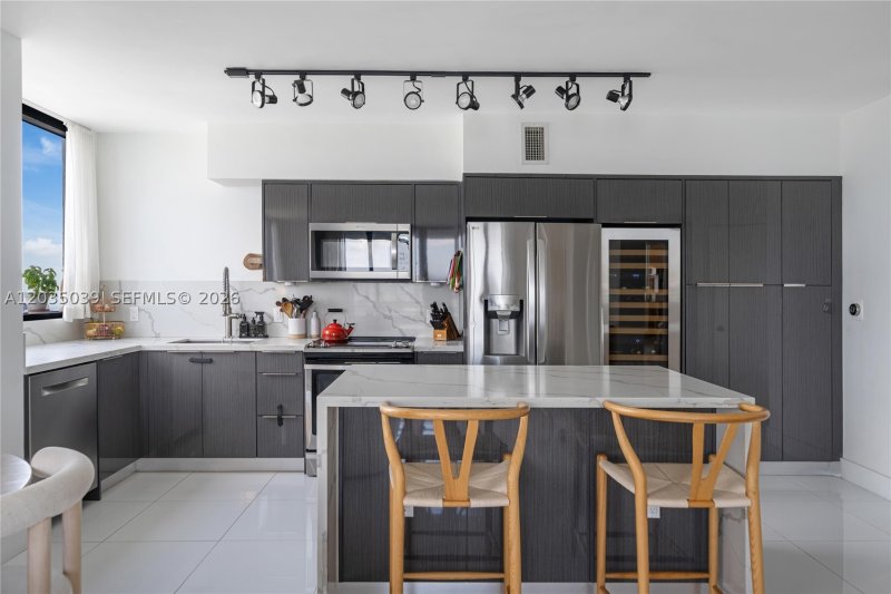 Comprar apartamento en Waverly 3001