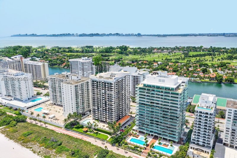 Apartment for rent at L`Excellence 702