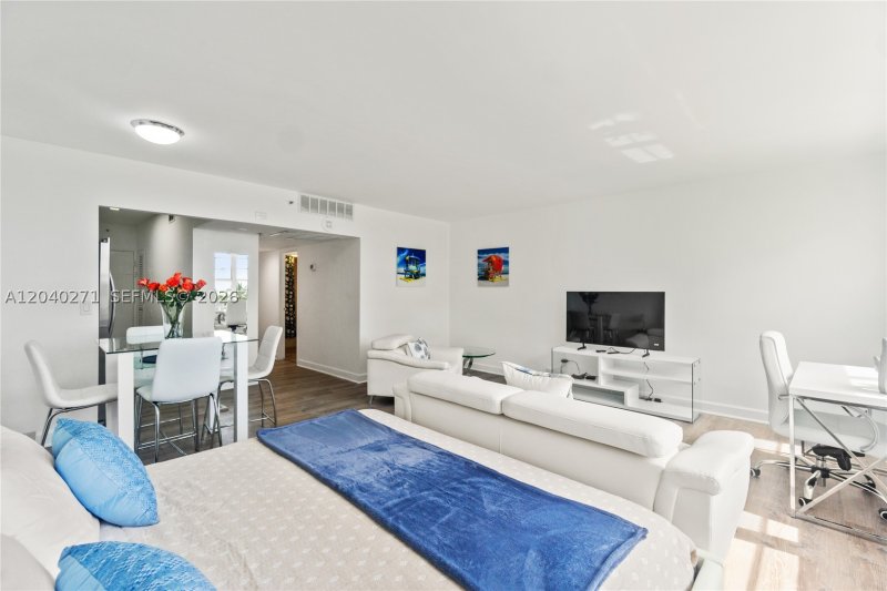 Apartment for rent at Oceania 1 538