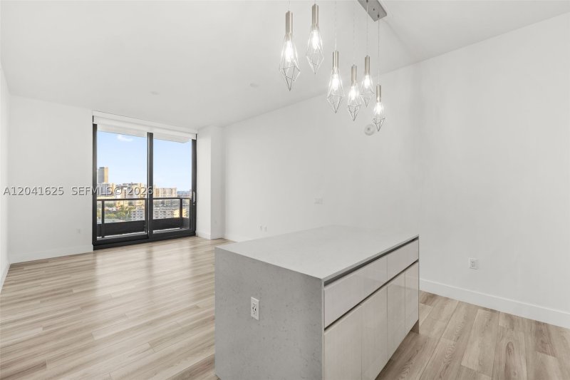 Apartment for rent at Mondrian Hallandale 906