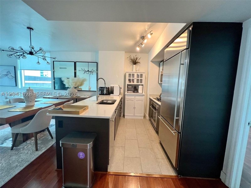 Comprar apartamento no 500 Brickell East Tower 1410