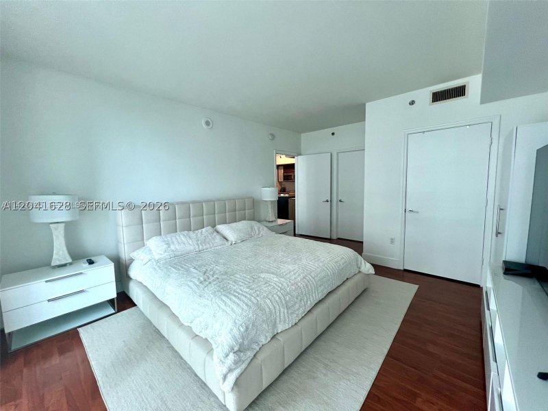 Comprar apartamento no 500 Brickell East Tower 1410