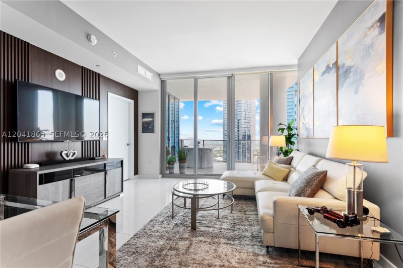 Apartment for rent at Paramount Miami WorldCenter 3900