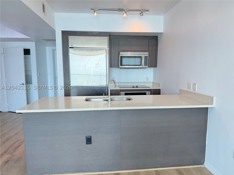 Apartment for rent at 500 Brickell West Tower 3900