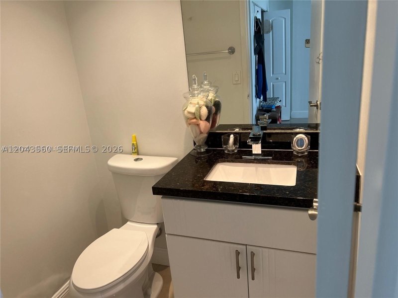 Apartment for rent at Plaza of the Americas 508