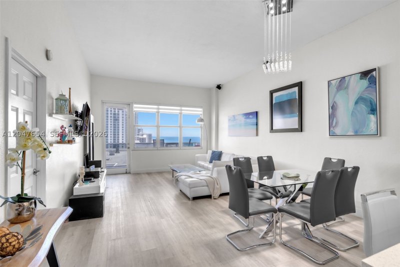 Apartment for rent at Sea Air Towers PH03