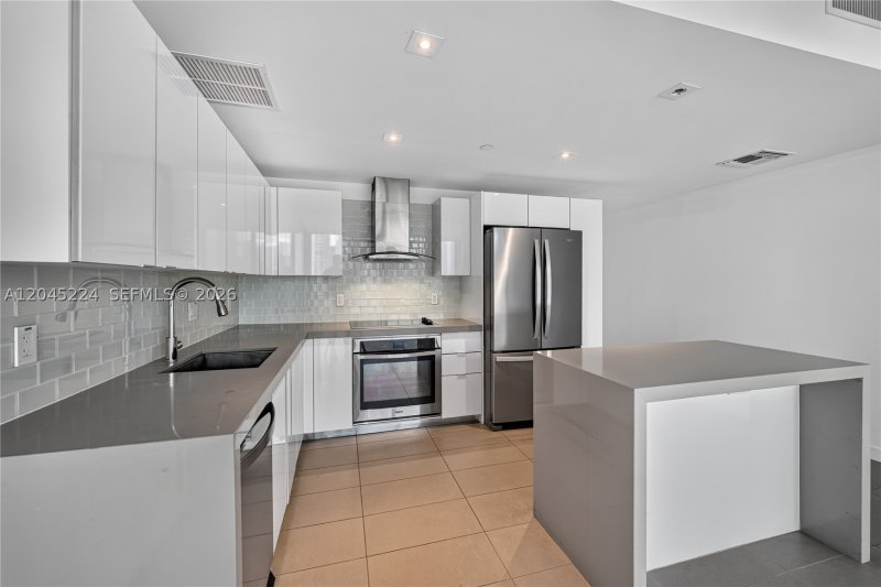 Property photo # 9