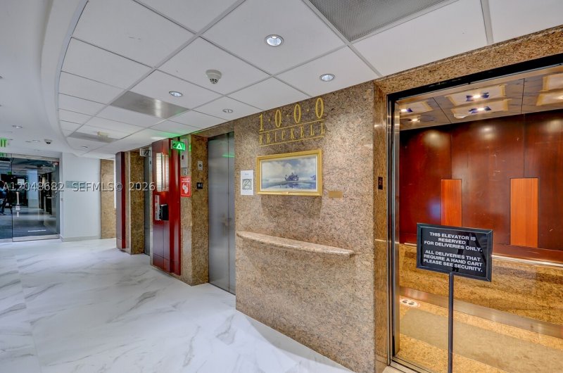 Condo for sale at Brickell Flatiron 7F