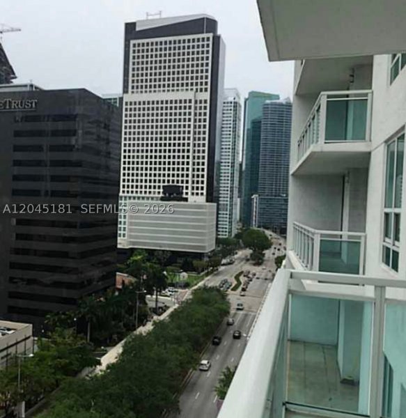 Aluguel de apartamento no The Plaza Tower II 1109