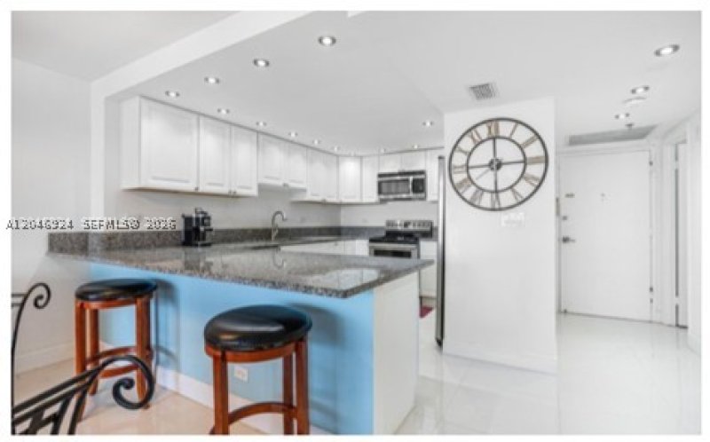 Condo for sale at Maison Grande 619