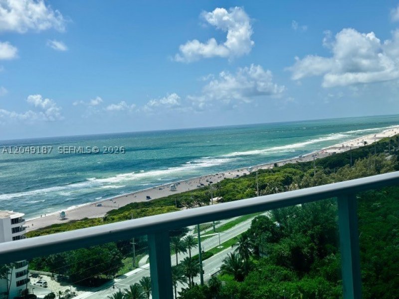 Condo for sale at Arlen House 1906