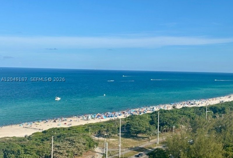 Condo for sale at Arlen House 1906