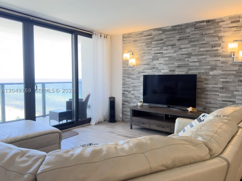 Apartment for rent at Catania at Quadomain 1404