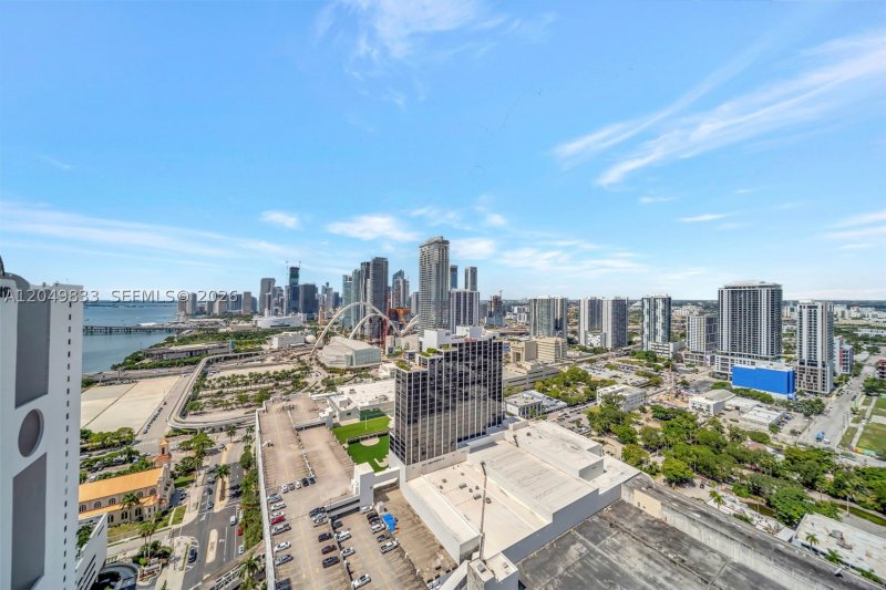 Aluguel de apartamento no Opera Tower 3910