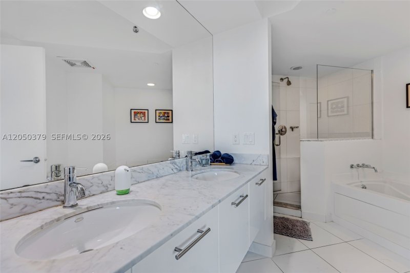 Apartment for rent at 500 Brickell West Tower 3807