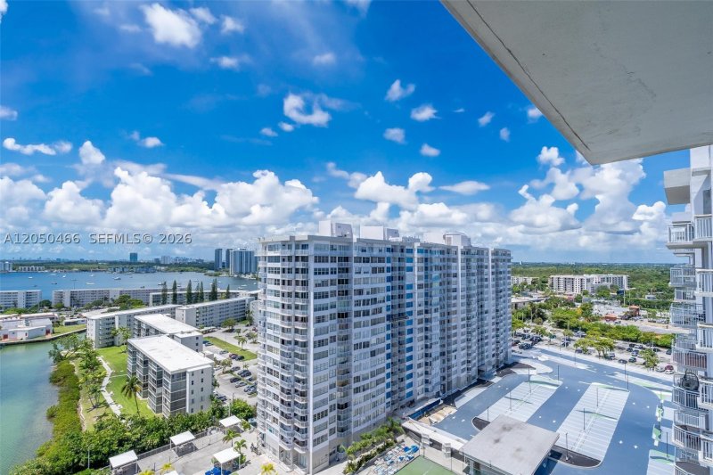 Apartment for rent at Del Prado Aventura 1903