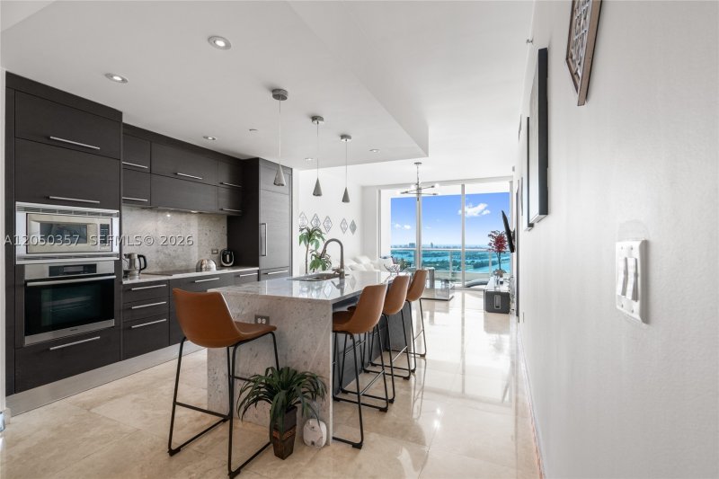 Comprar apartamento en 900 Biscayne 3704