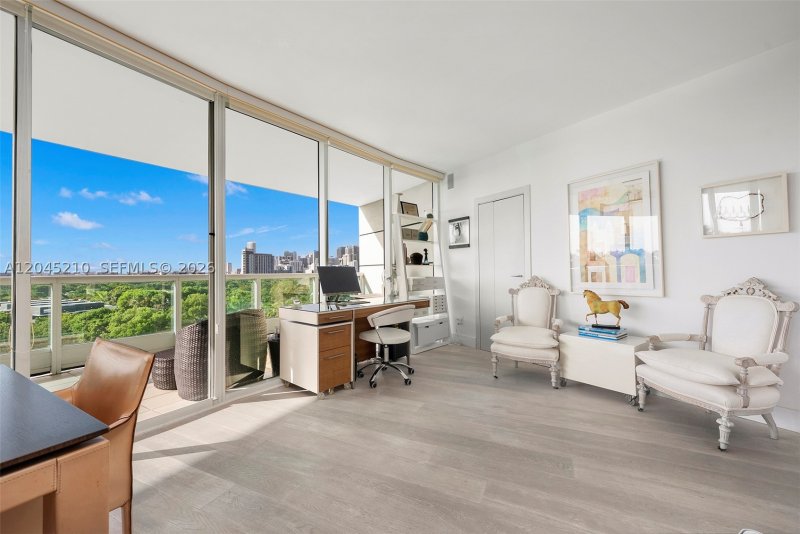 Condo for sale at Bristol Tower 1006