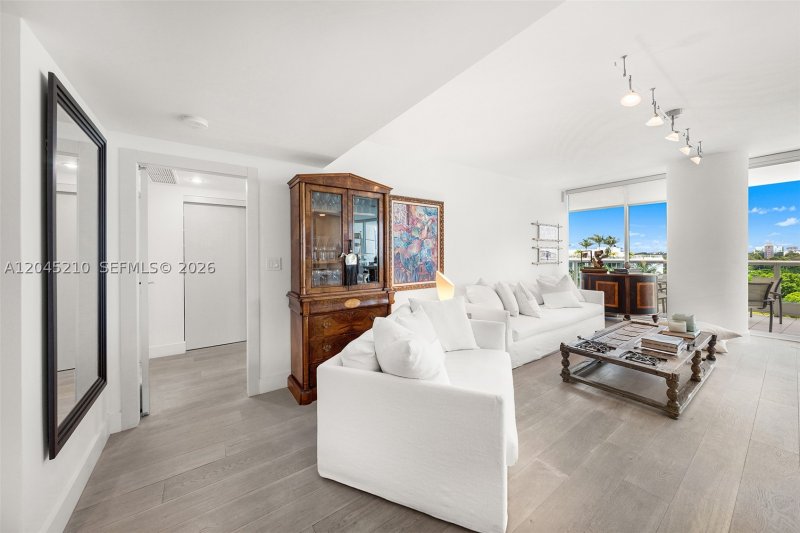 Condo for sale at Bristol Tower 1006
