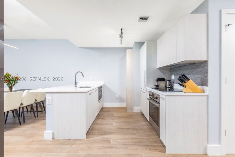 Apartment for rent at Paraiso Bayviews 1710