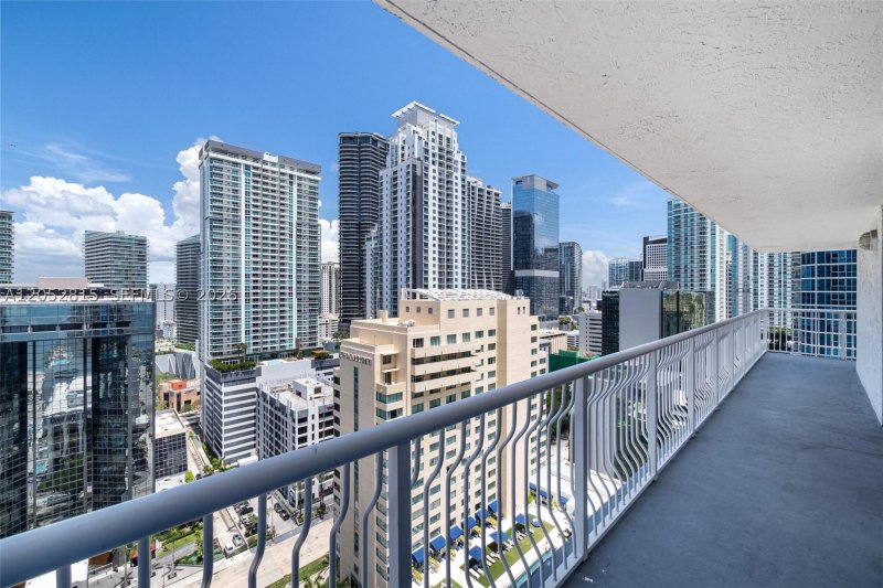 Apartment for rent at The Club At Brickell Bay 2824