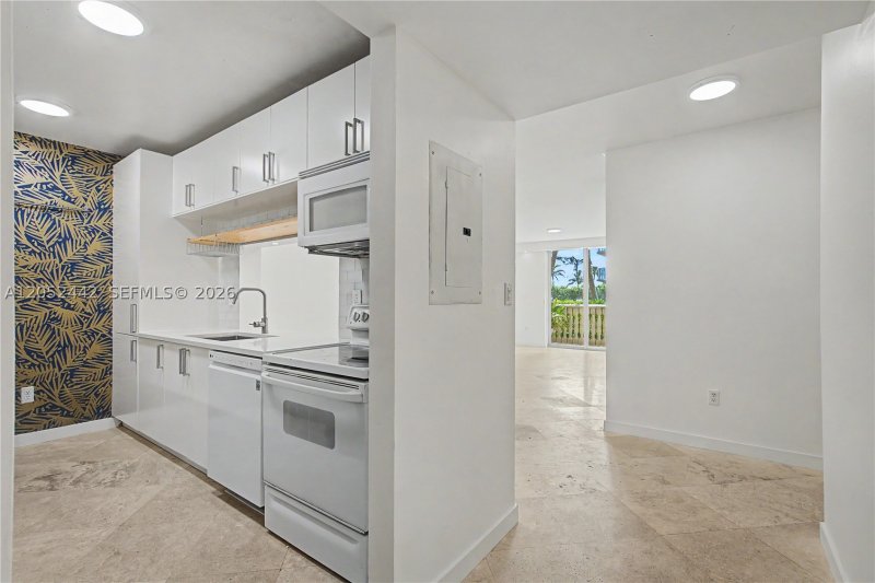 Condo for sale at Surfside Palms 115