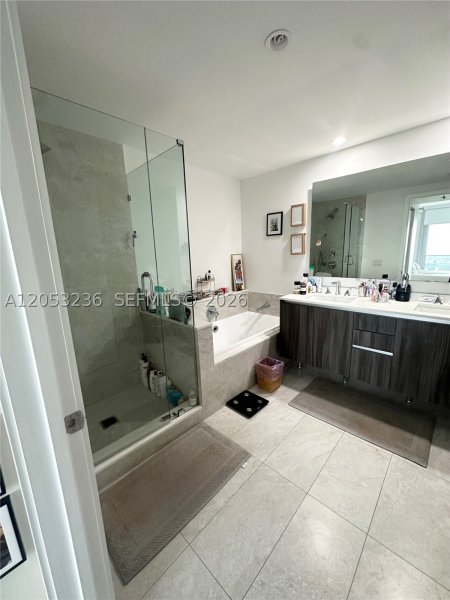 Apartment for rent at Aria on The Bay 3500