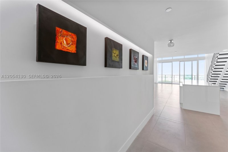 Aluguel de apartamento no Ten Museum Park 3802