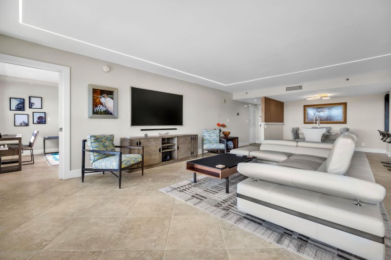 Condo for sale at The Tower at Port Royale 902