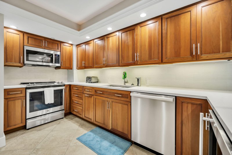 Condo for sale at The Tower at Port Royale 902