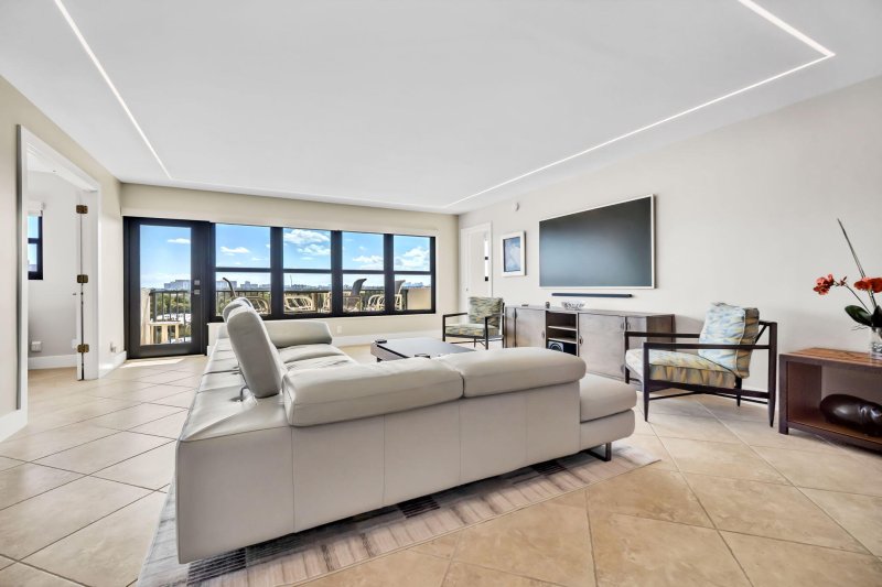 Condo for sale at The Tower at Port Royale 902
